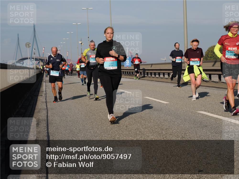 03.10.2025 - Köhlbrandbrückenlauf Fabian Wolf http://msf.ph/oto/9057497 03.10.2025 10:03:58 Position 3 3759, 2164, 217 meine-sportfotos.de