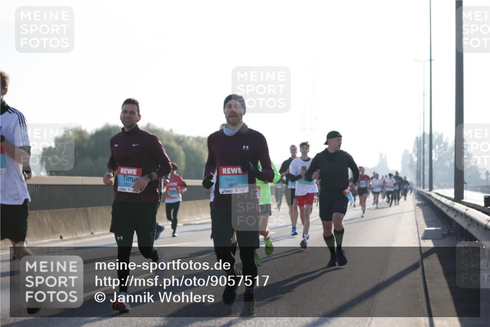03.10.2025 - Köhlbrandbrückenlauf Jannik Wohlers http://msf.ph/oto/9057517 03.10.2025 09:13:39 Position 3 2302, 3834 meine-sportfotos.de