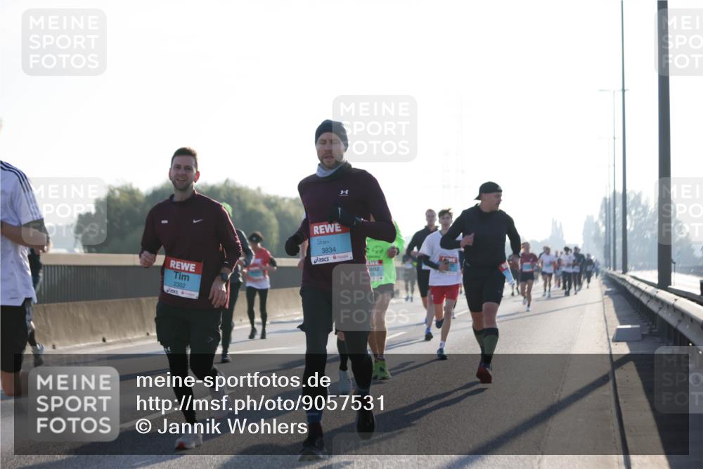 03.10.2025 - Köhlbrandbrückenlauf Jannik Wohlers http://msf.ph/oto/9057531 03.10.2025 09:13:39 Position 3 2302, 3834 meine-sportfotos.de