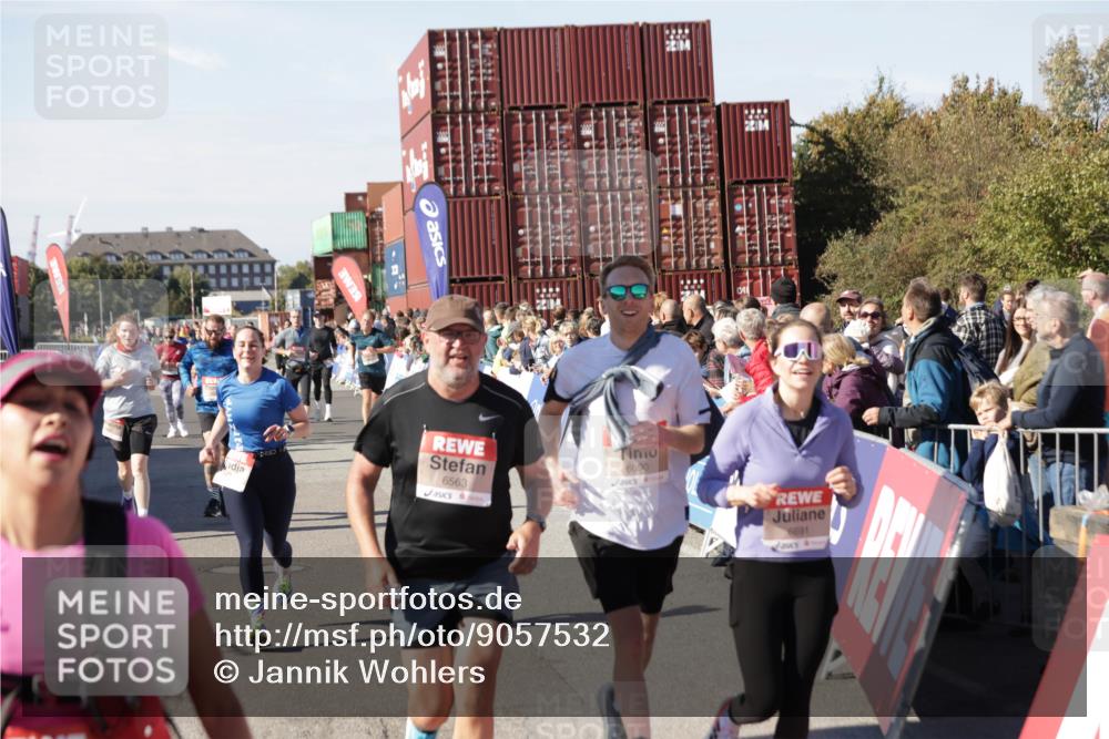 03.10.2025 - Köhlbrandbrückenlauf Jannik Wohlers http://msf.ph/oto/9057532 03.10.2025 13:11:31 Ziel 4158, 4293, 4315, 4325, 4427, 4501, 4538, 4597, 4617, 4777, 4799, 4845, 4999, 5145, 5794, 5939, 6028, 6080, 6517, 6563, 6680, 6690, 6691, 6726 meine-sportfotos.de