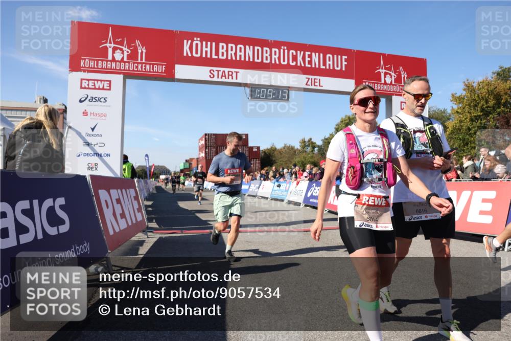 03.10.2025 - Köhlbrandbrückenlauf Lena Gebhardt http://msf.ph/oto/9057534 03.10.2025 13:09:13 Ziel 4197, 4334, 4346, 4351, 4377, 4486, 4901, 5242, 5740, 5953, 6037, 6062, 6349, 6562, 6630, 6814, 6816 meine-sportfotos.de