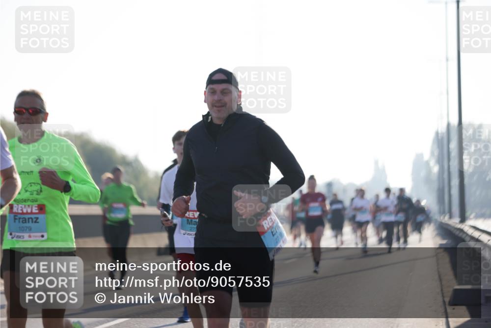03.10.2025 - Köhlbrandbrückenlauf Jannik Wohlers http://msf.ph/oto/9057535 03.10.2025 09:13:40 Position 3 1079, 27, 2709 meine-sportfotos.de