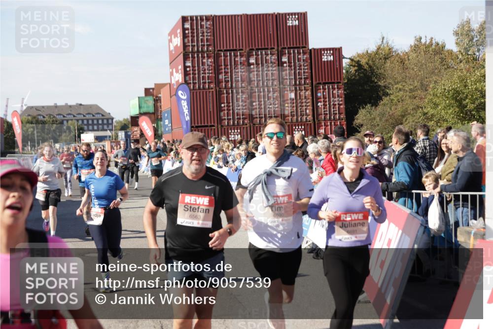 03.10.2025 - Köhlbrandbrückenlauf Jannik Wohlers http://msf.ph/oto/9057539 03.10.2025 13:11:31 Ziel 4158, 4293, 4315, 4325, 4427, 4501, 4538, 4597, 4617, 4777, 4799, 4845, 4999, 5145, 5794, 5939, 6028, 6080, 6517, 6563, 6680, 6690, 6691, 6726 meine-sportfotos.de