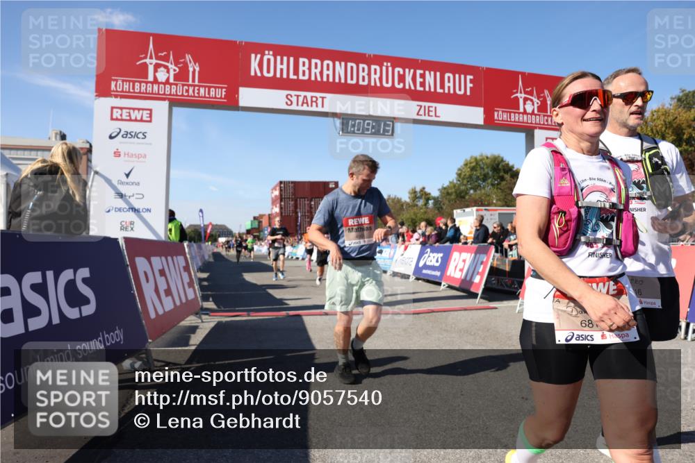 03.10.2025 - Köhlbrandbrückenlauf Lena Gebhardt http://msf.ph/oto/9057540 03.10.2025 13:09:13 Ziel 4197, 4334, 4346, 4351, 4377, 4486, 4901, 5242, 5740, 5953, 6037, 6062, 6349, 6562, 6630, 6814, 6816 meine-sportfotos.de