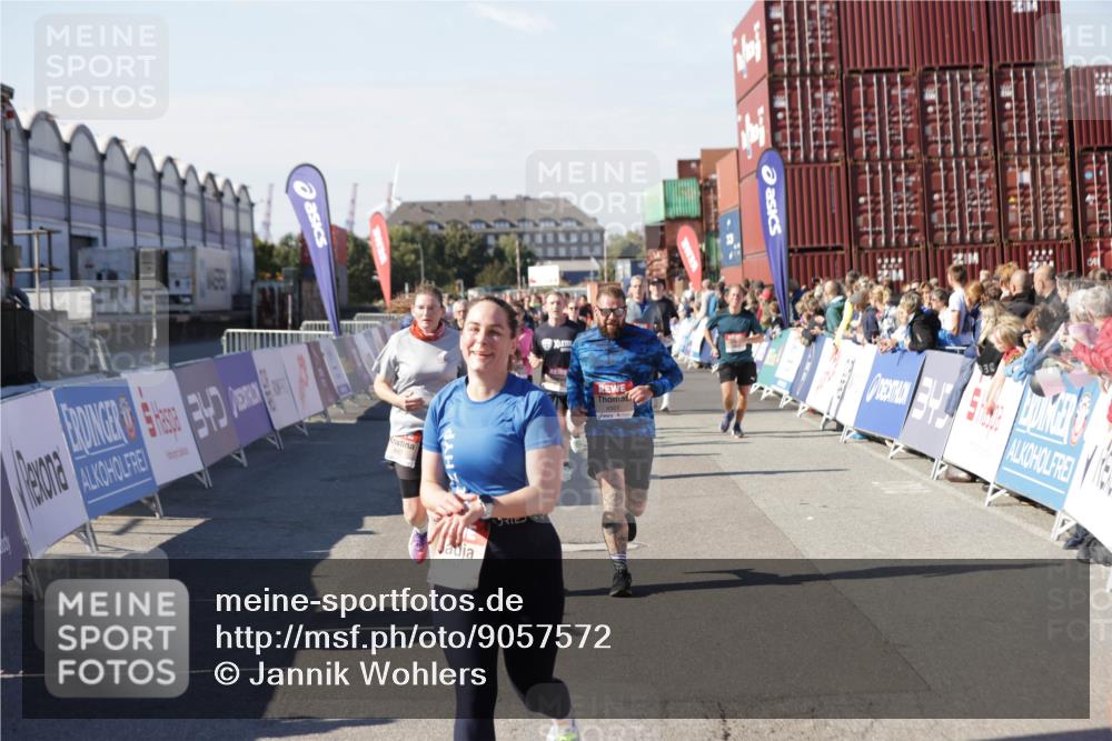 03.10.2025 - Köhlbrandbrückenlauf Jannik Wohlers http://msf.ph/oto/9057572 03.10.2025 13:11:33 Ziel 4158, 4315, 4325, 4427, 4501, 4538, 4597, 4617, 4777, 4799, 4845, 4999, 5145, 5794, 5939, 6028, 6217, 6218, 6517, 6563, 6680, 6689, 6690, 6691 meine-sportfotos.de