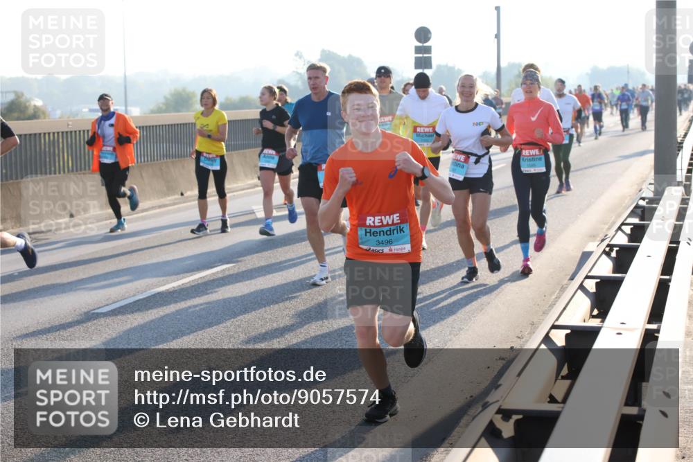 03.10.2025 - Köhlbrandbrückenlauf Lena Gebhardt http://msf.ph/oto/9057574 03.10.2025 09:18:02 Position 1 3496 meine-sportfotos.de