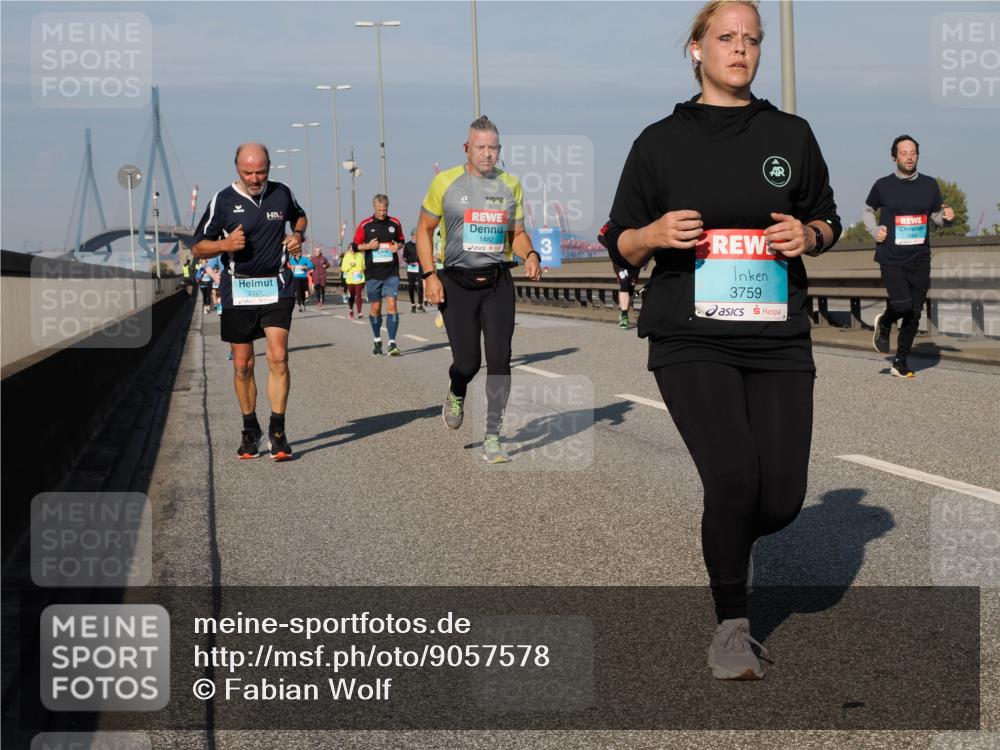 03.10.2025 - Köhlbrandbrückenlauf Fabian Wolf http://msf.ph/oto/9057578 03.10.2025 10:04:00 Position 3 2121, 1482, 3759 meine-sportfotos.de