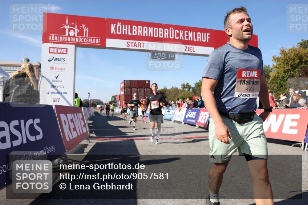 03.10.2025 - Köhlbrandbrückenlauf Lena Gebhardt http://msf.ph/oto/9057581 03.10.2025 13:09:14 Ziel 4197, 4334, 4351, 4377, 4486, 4681, 4901, 5242, 5740, 5953, 6037, 6062, 6349, 6562, 6630, 6814, 6816 meine-sportfotos.de
