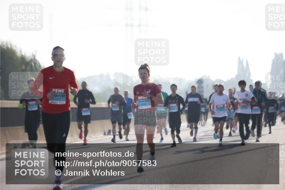 03.10.2025 - Köhlbrandbrückenlauf Jannik Wohlers http://msf.ph/oto/9057583 03.10.2025 09:13:42 Position 3 1107, 3376 meine-sportfotos.de