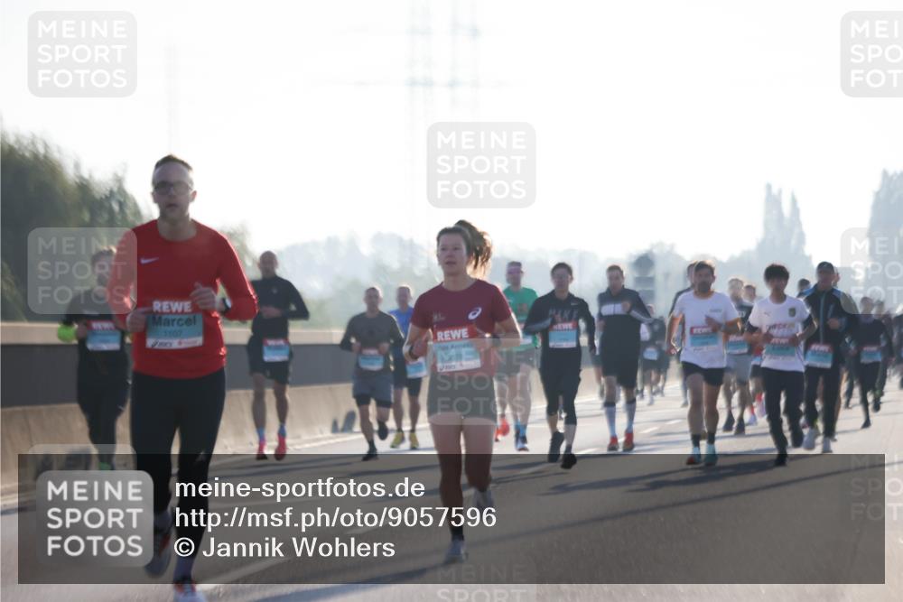 03.10.2025 - Köhlbrandbrückenlauf Jannik Wohlers http://msf.ph/oto/9057596 03.10.2025 09:13:42 Position 3 1107, 3376 meine-sportfotos.de