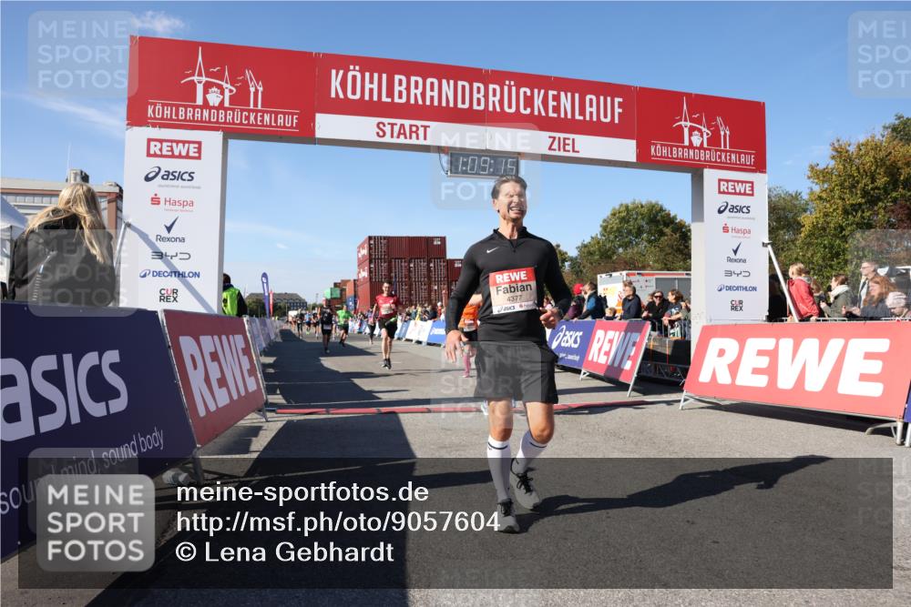 03.10.2025 - Köhlbrandbrückenlauf Lena Gebhardt http://msf.ph/oto/9057604 03.10.2025 13:09:15 Ziel 4334, 4351, 4377, 4486, 4681, 4901, 5242, 5740, 5953, 6037, 6062, 6349, 6562, 6630, 6743, 6814, 6816 meine-sportfotos.de