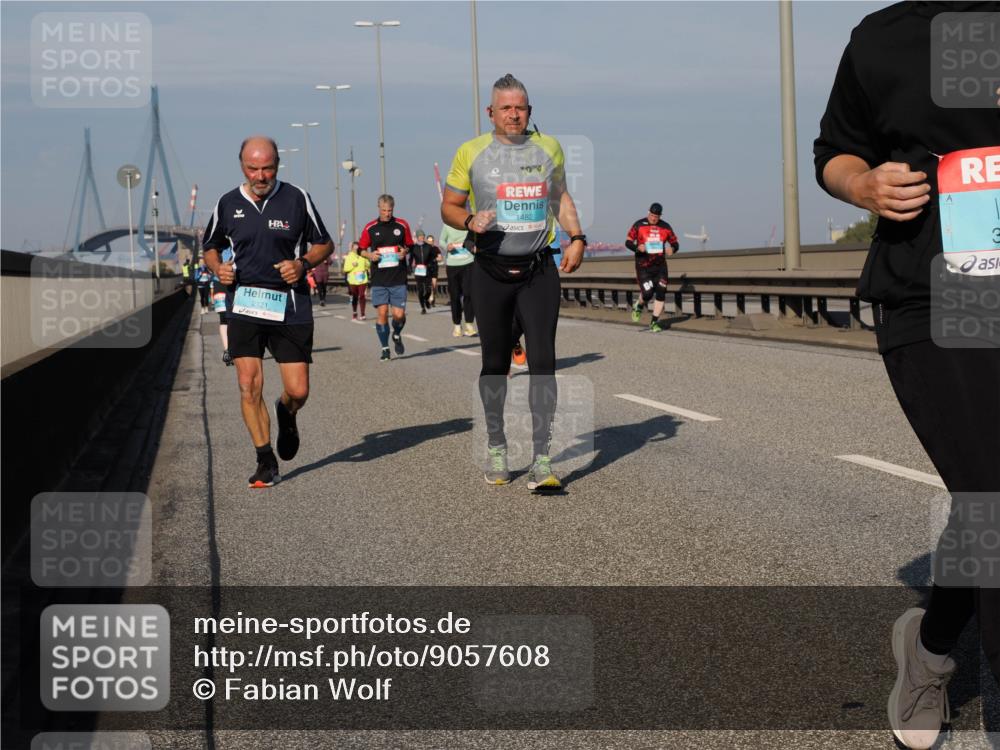 03.10.2025 - Köhlbrandbrückenlauf Fabian Wolf http://msf.ph/oto/9057608 03.10.2025 10:04:00 Position 3 2121, 1482 meine-sportfotos.de