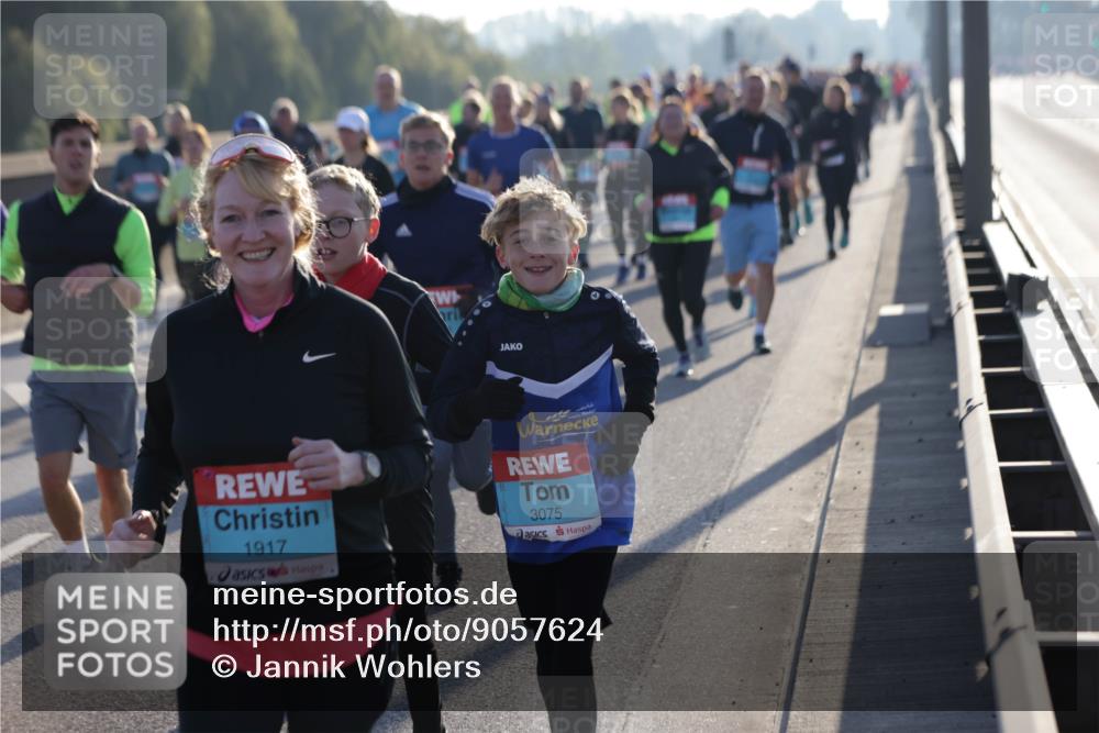 03.10.2025 - Köhlbrandbrückenlauf Jannik Wohlers http://msf.ph/oto/9057624 03.10.2025 09:21:20 Position 3 1917, 3075 meine-sportfotos.de