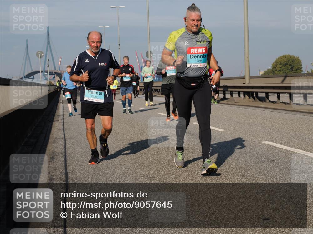 03.10.2025 - Köhlbrandbrückenlauf Fabian Wolf http://msf.ph/oto/9057645 03.10.2025 10:04:01 Position 3 2121, 1482 meine-sportfotos.de