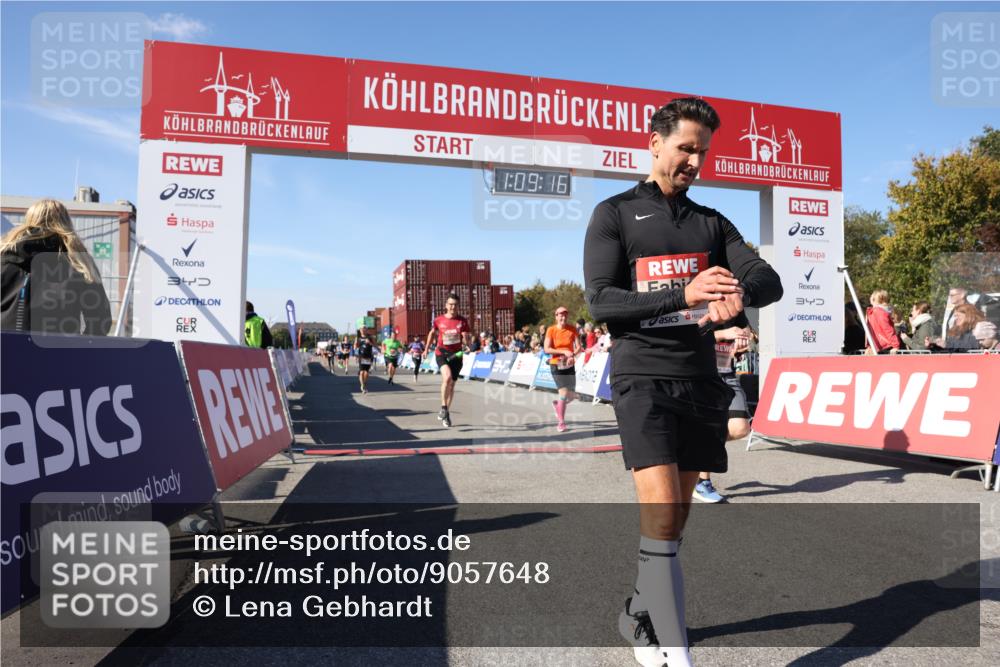 03.10.2025 - Köhlbrandbrückenlauf Lena Gebhardt http://msf.ph/oto/9057648 03.10.2025 13:09:16 Ziel 4334, 4351, 4377, 4486, 4681, 4901, 5061, 5242, 5740, 5953, 6037, 6062, 6349, 6562, 6630, 6661, 6743, 6814, 6816 meine-sportfotos.de
