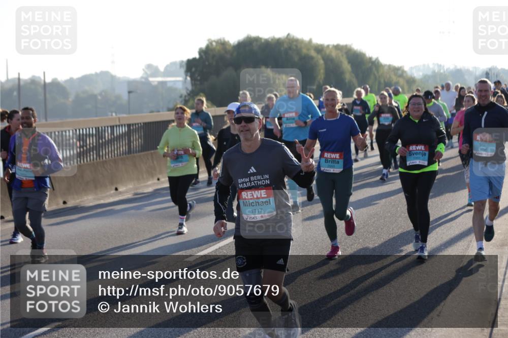 03.10.2025 - Köhlbrandbrückenlauf Jannik Wohlers http://msf.ph/oto/9057679 03.10.2025 09:21:23 Position 3 40, 3796, 1991, 1717, 2055 meine-sportfotos.de