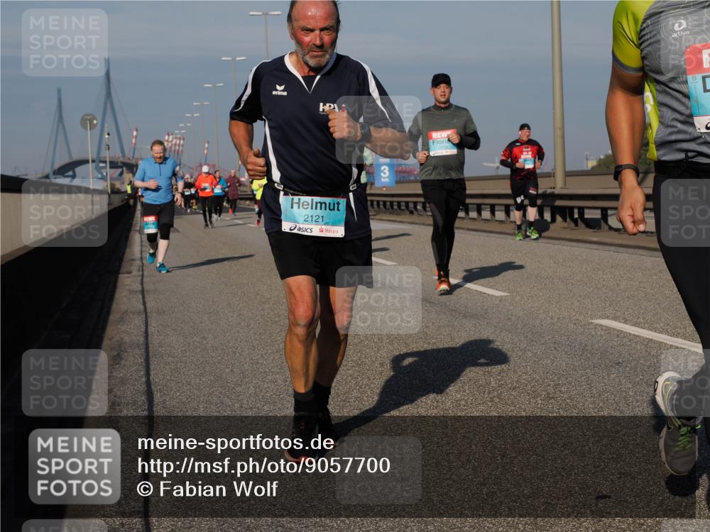 03.10.2025 - Köhlbrandbrückenlauf Fabian Wolf http://msf.ph/oto/9057700 03.10.2025 10:04:02 Position 3 2121, 3 meine-sportfotos.de