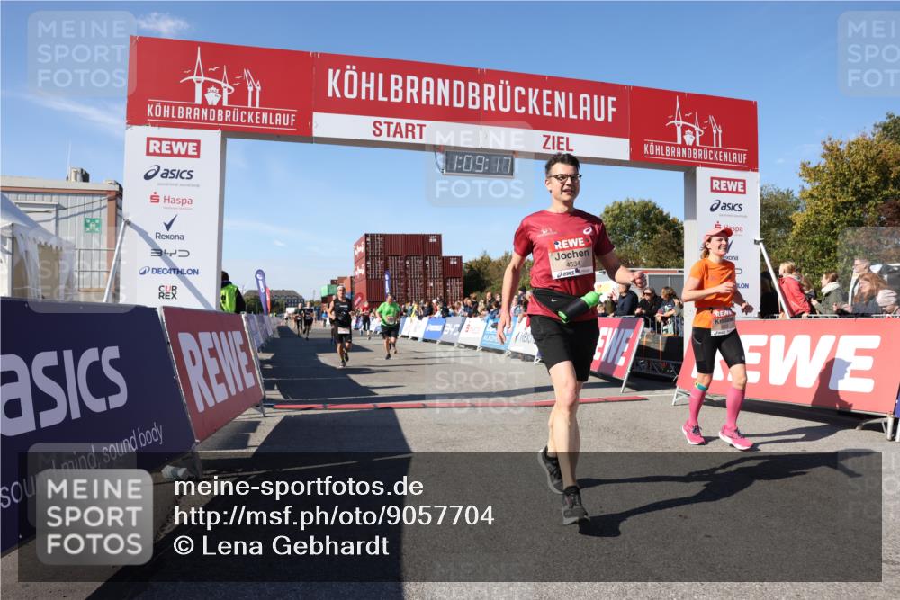 03.10.2025 - Köhlbrandbrückenlauf Lena Gebhardt http://msf.ph/oto/9057704 03.10.2025 13:09:18 Ziel 4129, 4334, 4351, 4377, 4486, 4681, 4901, 5061, 5242, 5740, 6037, 6062, 6349, 6562, 6661, 6743, 6814, 6816 meine-sportfotos.de