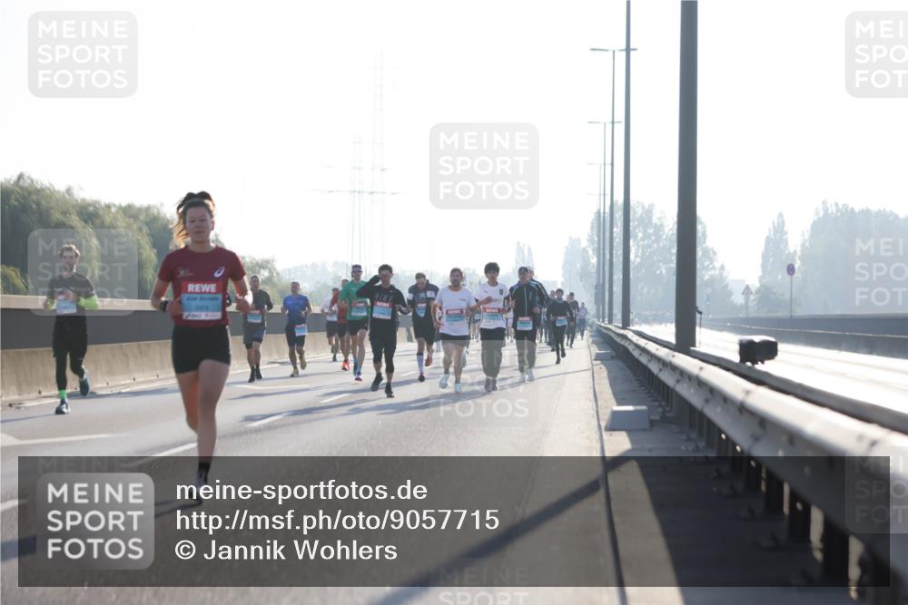 03.10.2025 - Köhlbrandbrückenlauf Jannik Wohlers http://msf.ph/oto/9057715 03.10.2025 09:13:45 Position 3  meine-sportfotos.de