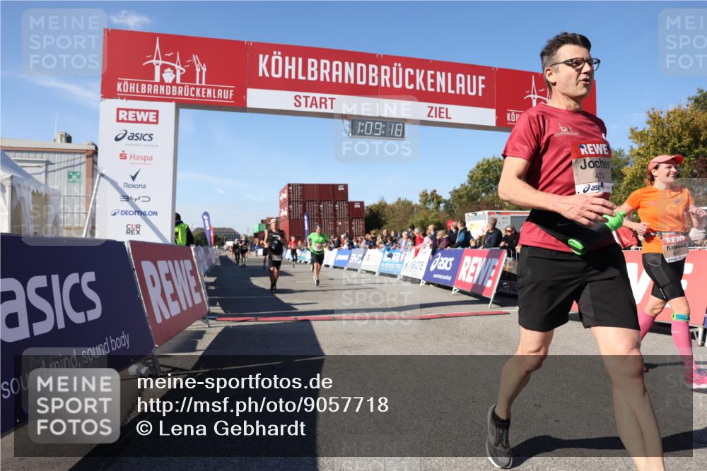 03.10.2025 - Köhlbrandbrückenlauf Lena Gebhardt http://msf.ph/oto/9057718 03.10.2025 13:09:18 Ziel 4129, 4334, 4351, 4377, 4486, 4681, 4901, 5061, 5242, 5740, 6037, 6062, 6349, 6562, 6661, 6743, 6814, 6816 meine-sportfotos.de