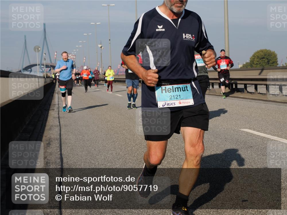 03.10.2025 - Köhlbrandbrückenlauf Fabian Wolf http://msf.ph/oto/9057719 03.10.2025 10:04:03 Position 3 2121, 2210 meine-sportfotos.de