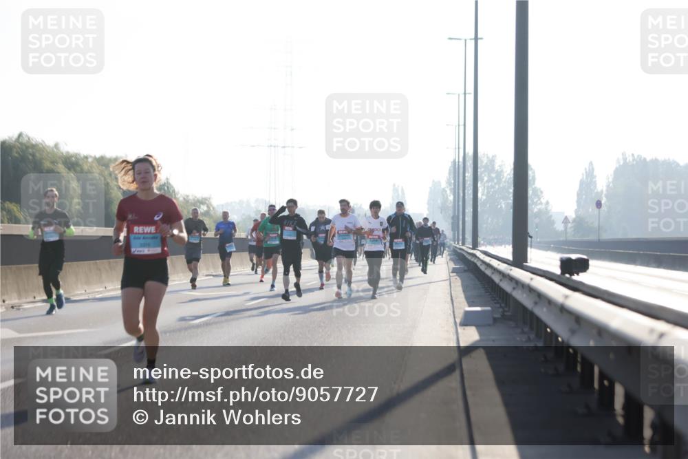 03.10.2025 - Köhlbrandbrückenlauf Jannik Wohlers http://msf.ph/oto/9057727 03.10.2025 09:13:45 Position 3 3516 meine-sportfotos.de