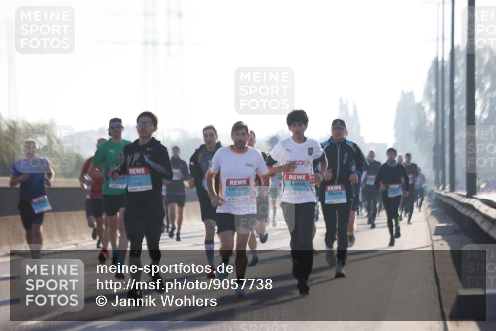 03.10.2025 - Köhlbrandbrückenlauf Jannik Wohlers http://msf.ph/oto/9057738 03.10.2025 09:13:46 Position 3 3789, 1112, 3338 meine-sportfotos.de