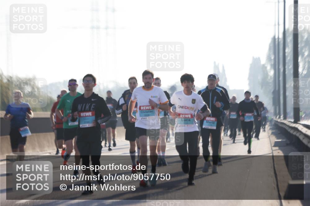 03.10.2025 - Köhlbrandbrückenlauf Jannik Wohlers http://msf.ph/oto/9057750 03.10.2025 09:13:47 Position 3 3789, 3338, 24, 1112 meine-sportfotos.de