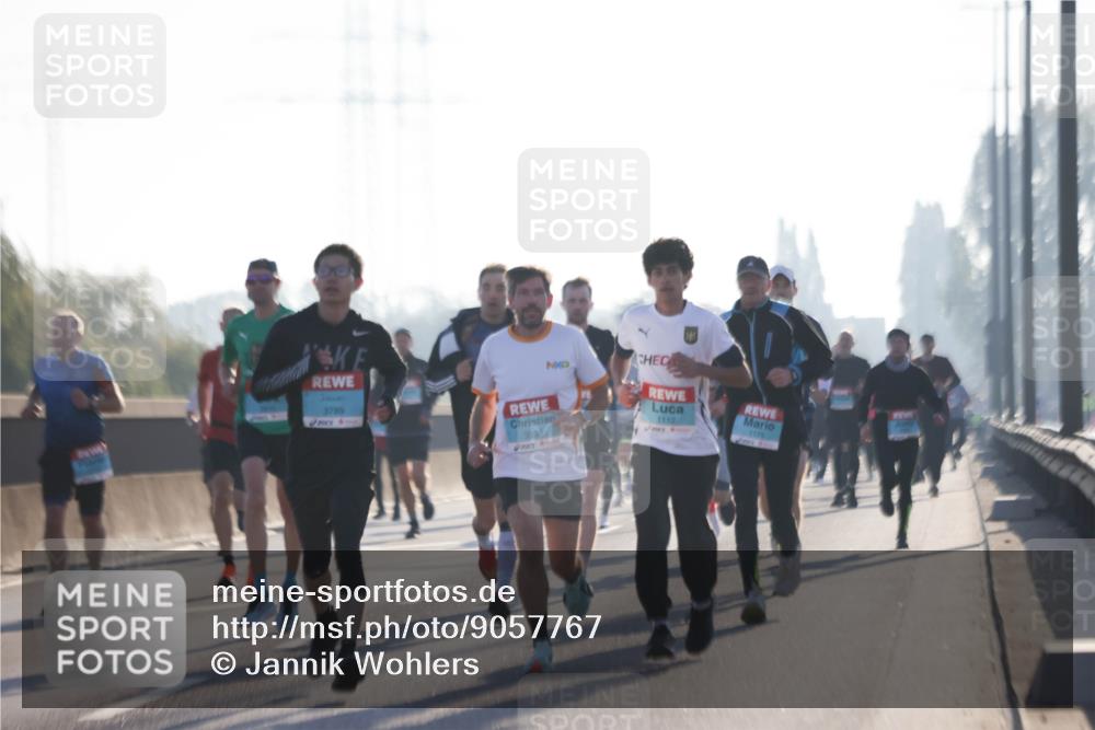 03.10.2025 - Köhlbrandbrückenlauf Jannik Wohlers http://msf.ph/oto/9057767 03.10.2025 09:13:47 Position 3 3789, 3338, 1112, 1175 meine-sportfotos.de