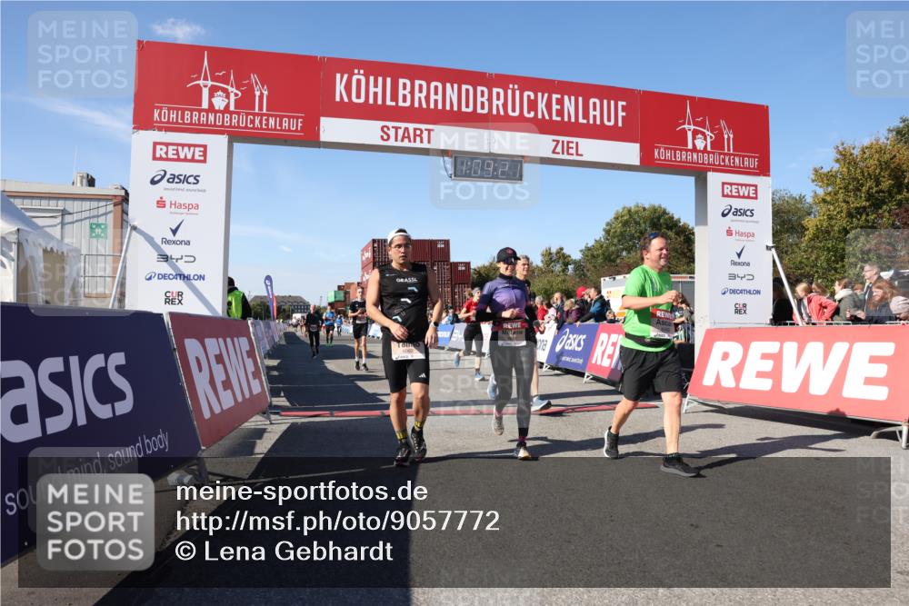 03.10.2025 - Köhlbrandbrückenlauf Lena Gebhardt http://msf.ph/oto/9057772 03.10.2025 13:09:22 Ziel 4129, 4134, 4212, 4334, 4377, 4681, 5061, 5352, 5740, 6037, 6062, 6349, 6661, 6743 meine-sportfotos.de