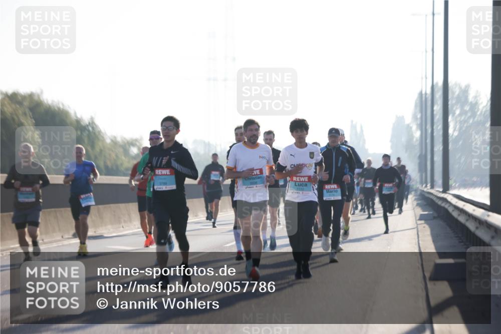 03.10.2025 - Köhlbrandbrückenlauf Jannik Wohlers http://msf.ph/oto/9057786 03.10.2025 09:13:48 Position 3 3789, 24, 3338, 1112 meine-sportfotos.de