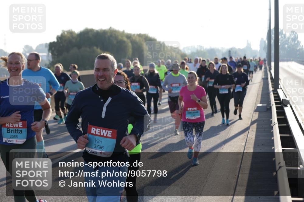 03.10.2025 - Köhlbrandbrückenlauf Jannik Wohlers http://msf.ph/oto/9057798 03.10.2025 09:21:25 Position 3 2055, 3796 meine-sportfotos.de