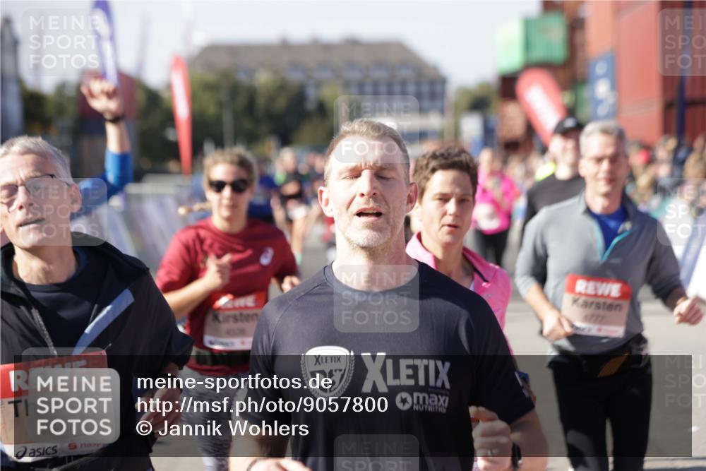 03.10.2025 - Köhlbrandbrückenlauf Jannik Wohlers http://msf.ph/oto/9057800 03.10.2025 13:11:37 Ziel 4158, 4315, 4325, 4427, 4501, 4538, 4568, 4617, 4736, 4777, 4782, 4799, 4845, 4999, 5145, 5794, 5866, 5869, 5937, 6028, 6217, 6218, 6517, 6563, 6680, 6689, 6690, 6691 meine-sportfotos.de