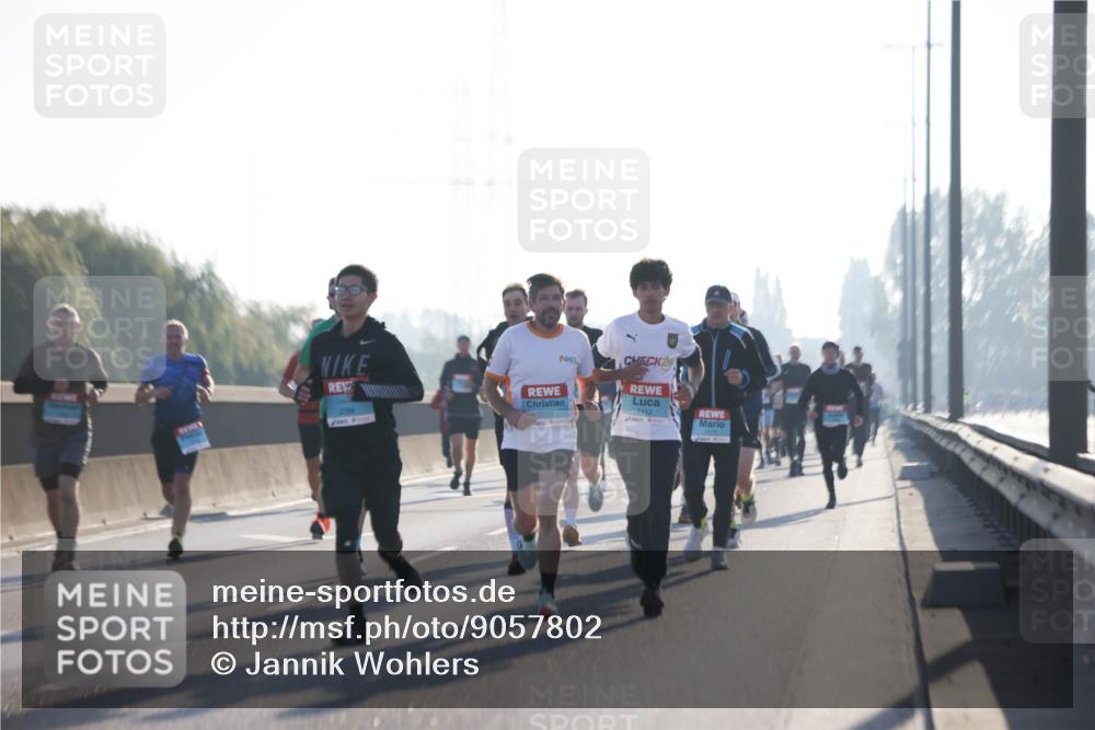 03.10.2025 - Köhlbrandbrückenlauf Jannik Wohlers http://msf.ph/oto/9057802 03.10.2025 09:13:48 Position 3 24, 3789, 1112, 3338 meine-sportfotos.de