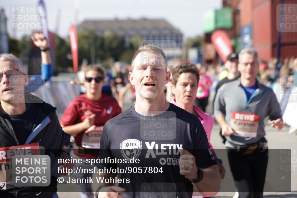 03.10.2025 - Köhlbrandbrückenlauf Jannik Wohlers http://msf.ph/oto/9057804 03.10.2025 13:11:37 Ziel 4158, 4315, 4325, 4427, 4501, 4538, 4568, 4617, 4736, 4777, 4782, 4799, 4845, 4999, 5145, 5794, 5866, 5869, 5937, 6028, 6217, 6218, 6517, 6563, 6680, 6689, 6690, 6691 meine-sportfotos.de