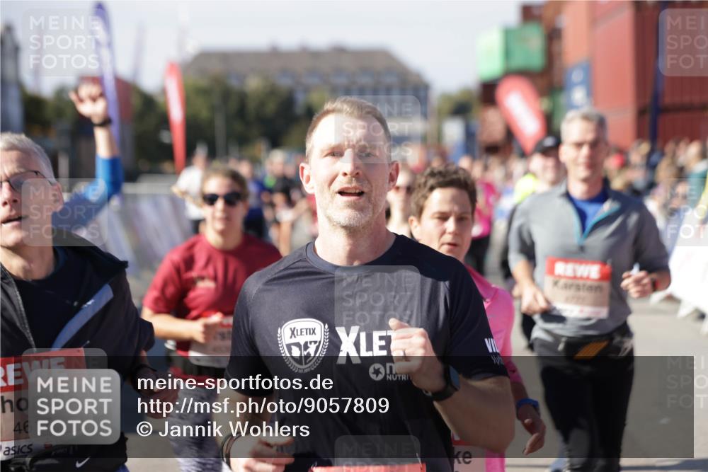 03.10.2025 - Köhlbrandbrückenlauf Jannik Wohlers http://msf.ph/oto/9057809 03.10.2025 13:11:37 Ziel 4158, 4315, 4325, 4427, 4501, 4538, 4568, 4617, 4736, 4777, 4782, 4799, 4845, 4999, 5145, 5794, 5866, 5869, 5937, 6028, 6217, 6218, 6517, 6563, 6680, 6689, 6690, 6691 meine-sportfotos.de