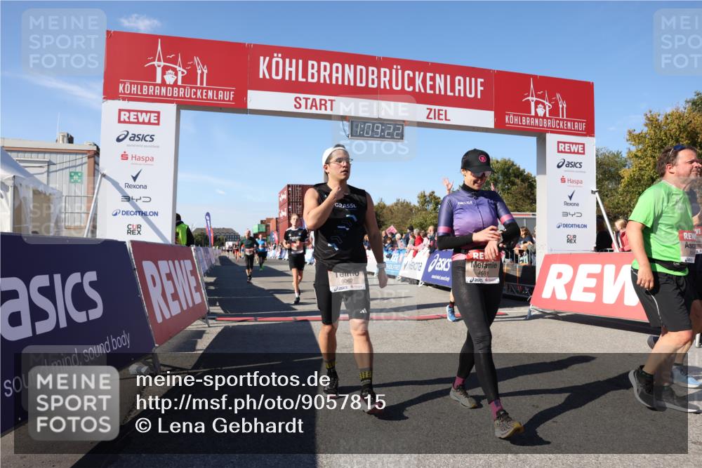 03.10.2025 - Köhlbrandbrückenlauf Lena Gebhardt http://msf.ph/oto/9057815 03.10.2025 13:09:23 Ziel 4129, 4134, 4212, 4334, 4377, 4681, 5061, 5352, 5740, 6037, 6062, 6349, 6661, 6743 meine-sportfotos.de