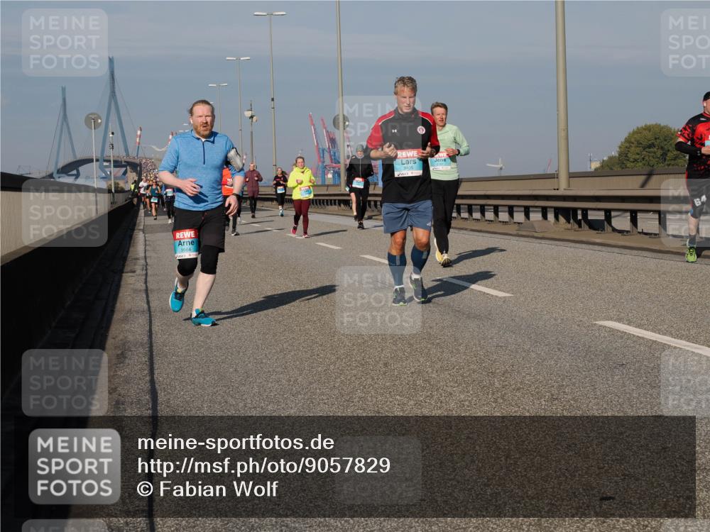 03.10.2025 - Köhlbrandbrückenlauf Fabian Wolf http://msf.ph/oto/9057829 03.10.2025 10:04:05 Position 3 1664, 3405 meine-sportfotos.de