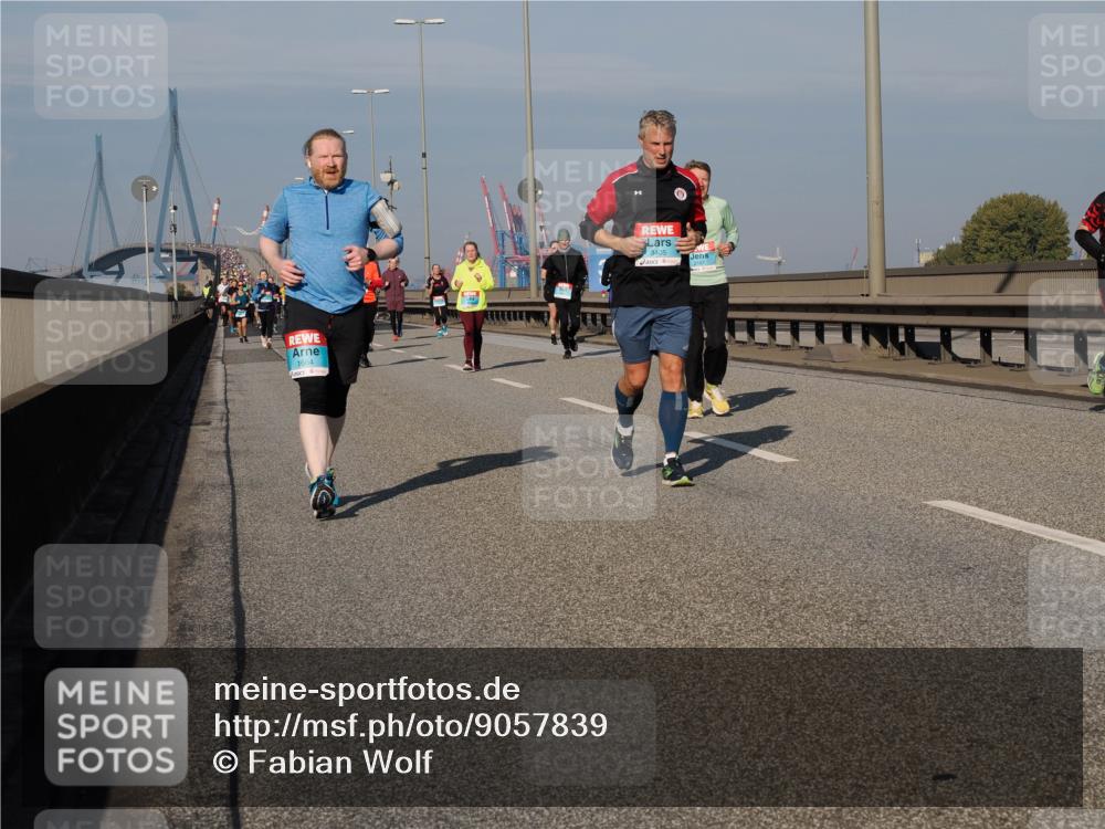 03.10.2025 - Köhlbrandbrückenlauf Fabian Wolf http://msf.ph/oto/9057839 03.10.2025 10:04:06 Position 3 1664, 3405 meine-sportfotos.de