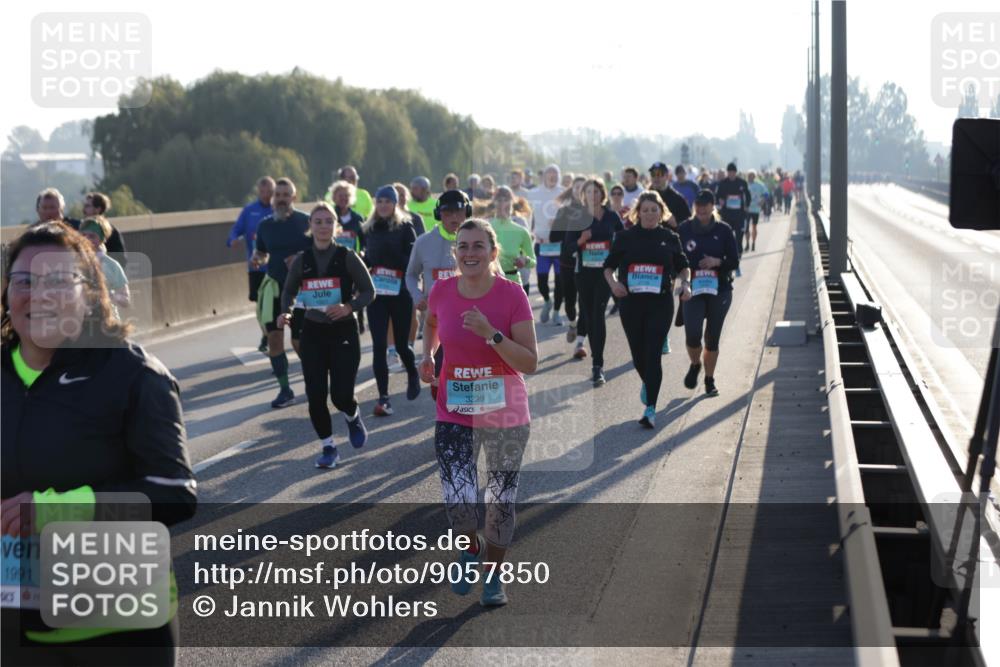 03.10.2025 - Köhlbrandbrückenlauf Jannik Wohlers http://msf.ph/oto/9057850 03.10.2025 09:21:25 Position 3 1991, 3239 meine-sportfotos.de