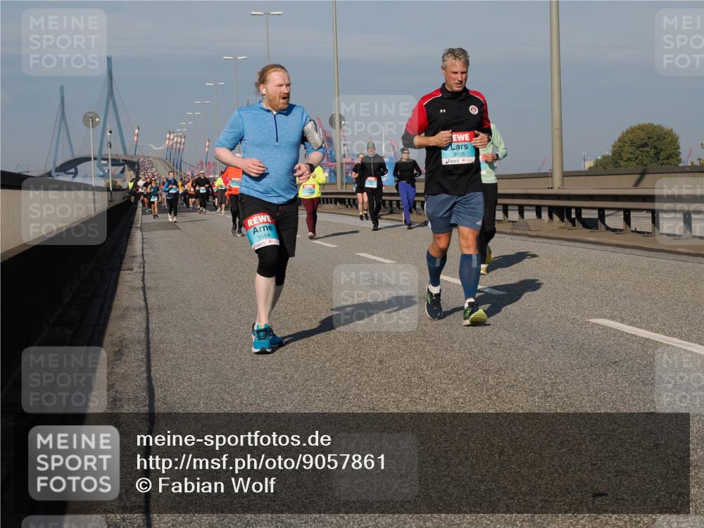 03.10.2025 - Köhlbrandbrückenlauf Fabian Wolf http://msf.ph/oto/9057861 03.10.2025 10:04:06 Position 3 1664, 3405 meine-sportfotos.de