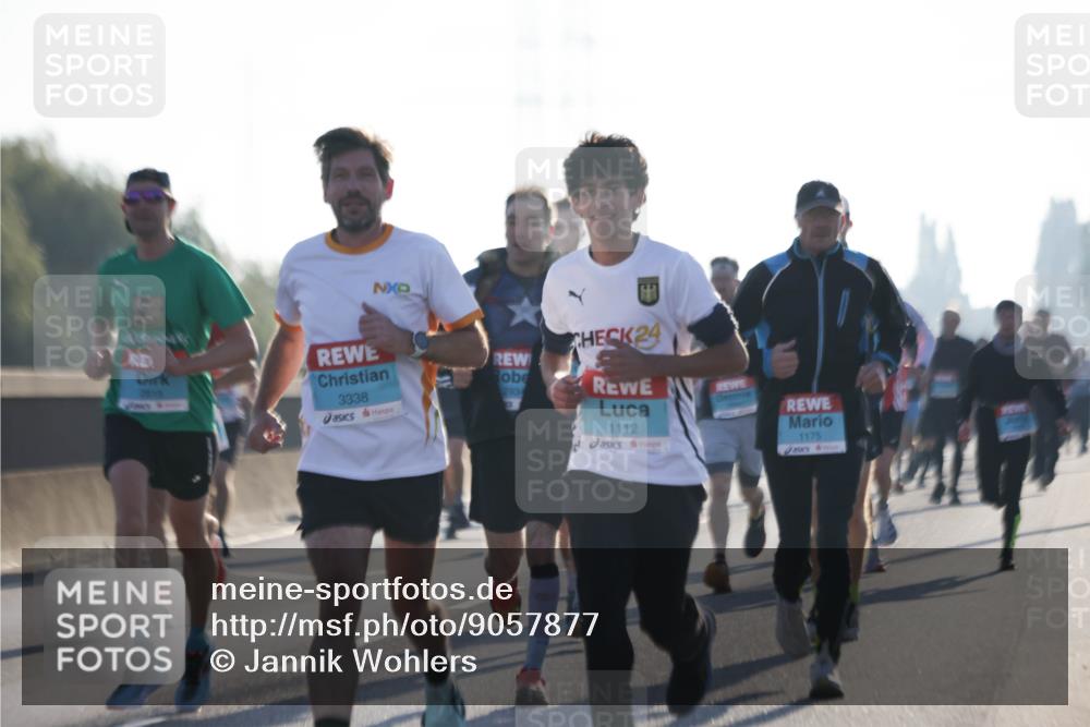 03.10.2025 - Köhlbrandbrückenlauf Jannik Wohlers http://msf.ph/oto/9057877 03.10.2025 09:13:50 Position 3 3338, 2934, 24, 1112, 1175 meine-sportfotos.de