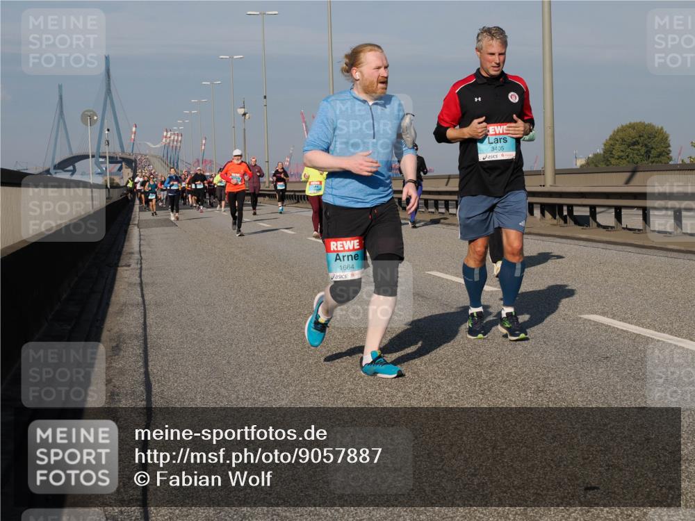 03.10.2025 - Köhlbrandbrückenlauf Fabian Wolf http://msf.ph/oto/9057887 03.10.2025 10:04:07 Position 3 1664, 3405 meine-sportfotos.de