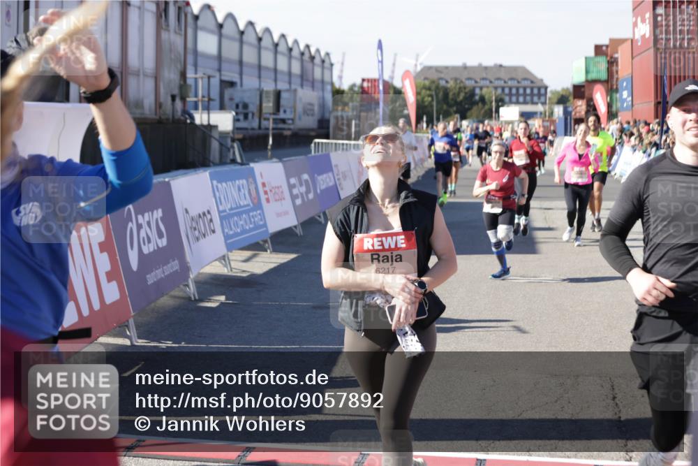 03.10.2025 - Köhlbrandbrückenlauf Jannik Wohlers http://msf.ph/oto/9057892 03.10.2025 13:11:40 Ziel 4158, 4178, 4353, 4354, 4427, 4501, 4538, 4568, 4617, 4736, 4777, 4782, 4799, 4845, 5794, 5866, 5869, 5937, 6217, 6218, 6517, 6563, 6622, 6689, 6690, 6691 meine-sportfotos.de