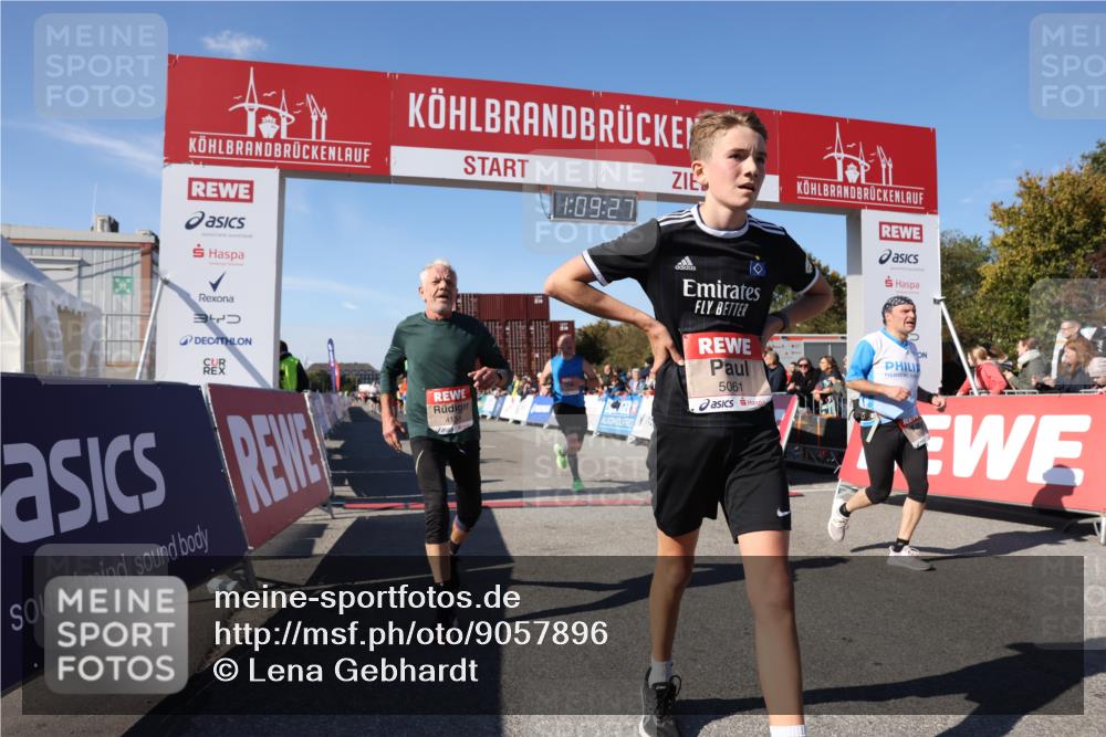 03.10.2025 - Köhlbrandbrückenlauf Lena Gebhardt http://msf.ph/oto/9057896 03.10.2025 13:09:27 Ziel 4129, 4134, 4212, 4298, 4681, 5061, 5352, 6062, 6349, 6481, 6661, 6667, 6743 meine-sportfotos.de
