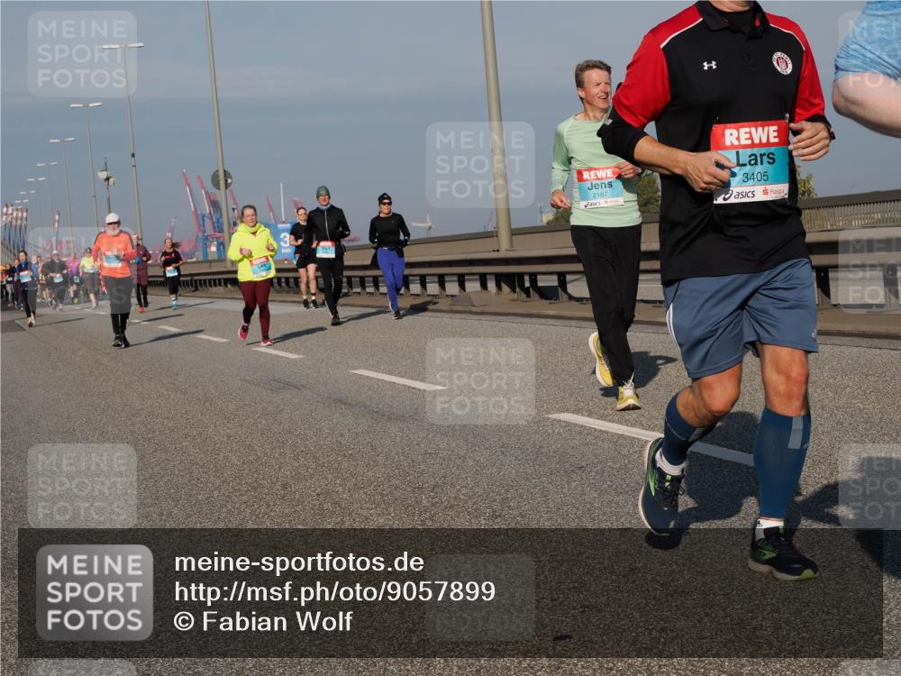 03.10.2025 - Köhlbrandbrückenlauf Fabian Wolf http://msf.ph/oto/9057899 03.10.2025 10:04:08 Position 3 3, 2167, 3405 meine-sportfotos.de