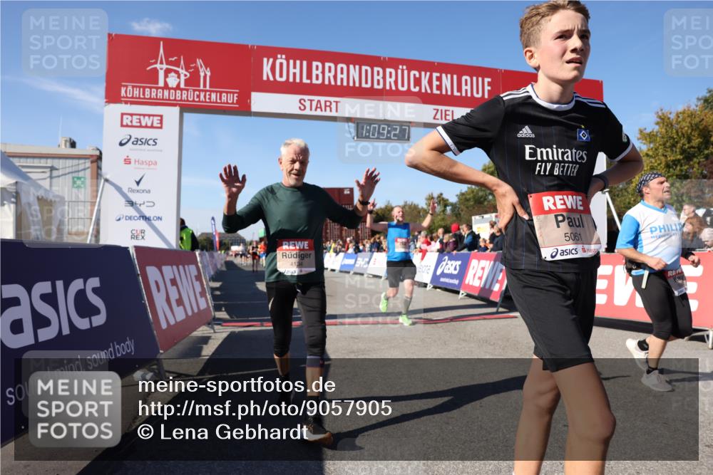 03.10.2025 - Köhlbrandbrückenlauf Lena Gebhardt http://msf.ph/oto/9057905 03.10.2025 13:09:27 Ziel 4129, 4134, 4212, 4298, 4681, 5061, 5352, 6062, 6349, 6481, 6661, 6667, 6743 meine-sportfotos.de