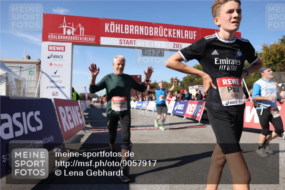 03.10.2025 - Köhlbrandbrückenlauf Lena Gebhardt http://msf.ph/oto/9057917 03.10.2025 13:09:28 Ziel 4129, 4134, 4212, 4298, 4681, 5061, 5352, 5813, 6062, 6349, 6481, 6661, 6667, 6743 meine-sportfotos.de