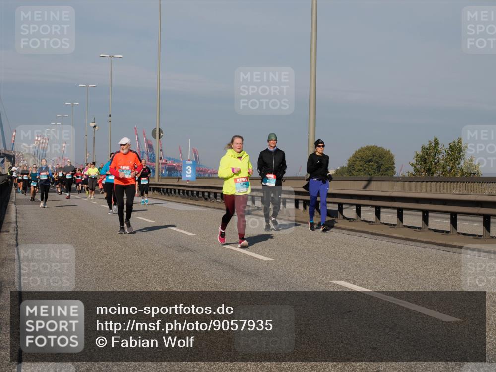 03.10.2025 - Köhlbrandbrückenlauf Fabian Wolf http://msf.ph/oto/9057935 03.10.2025 10:04:11 Position 3  meine-sportfotos.de