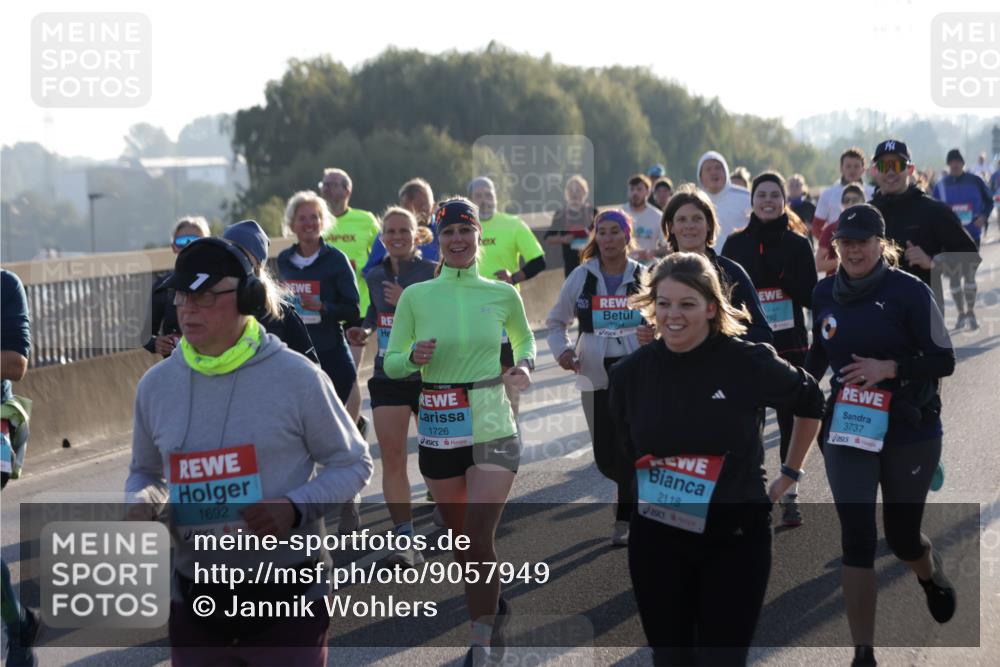 03.10.2025 - Köhlbrandbrückenlauf Jannik Wohlers http://msf.ph/oto/9057949 03.10.2025 09:21:28 Position 3 1692, 1726, 1914, 92, 2118, 3737 meine-sportfotos.de